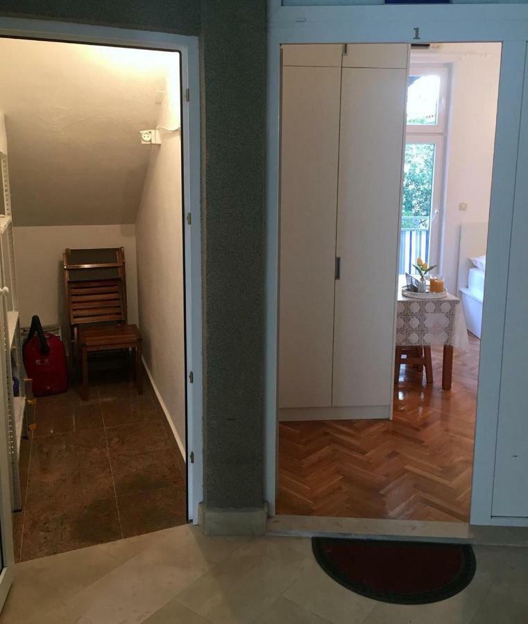 Apartment Jelas Makarska Exteriör bild